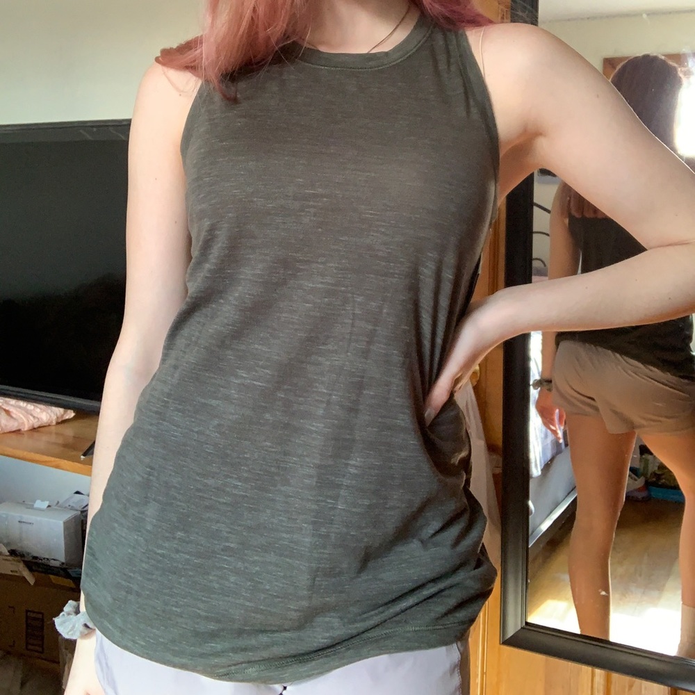 DSG razor back tee